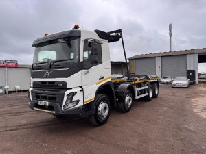 2025 VOLVO FMX HOOK LOADER