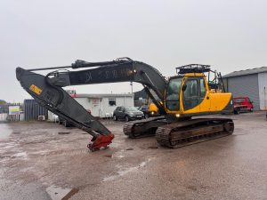 2001 VOLVO EC210LC EXCAVATOR