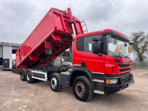 2015 SCANIA P370 TIPPER
