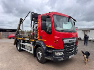 2021 DAF LF290 SKIP LOADER