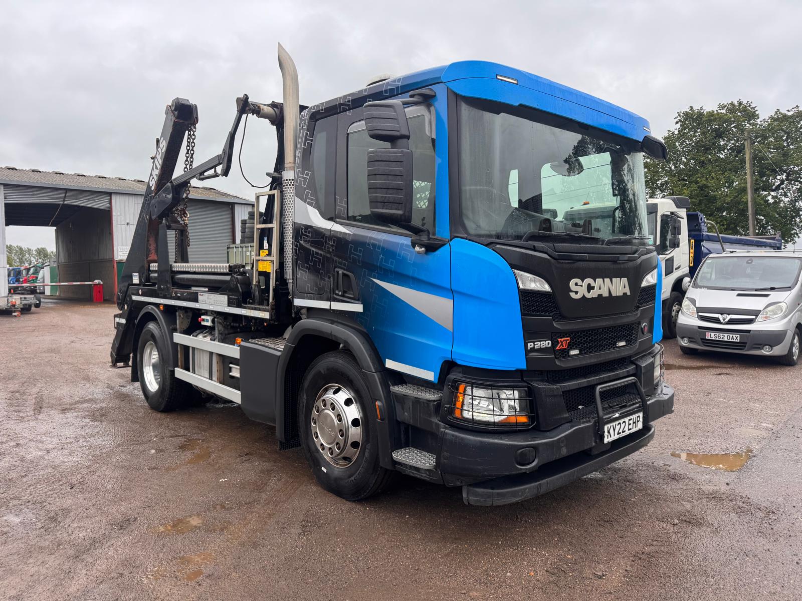 2022 SCANIA P280XT SKIP LOADER