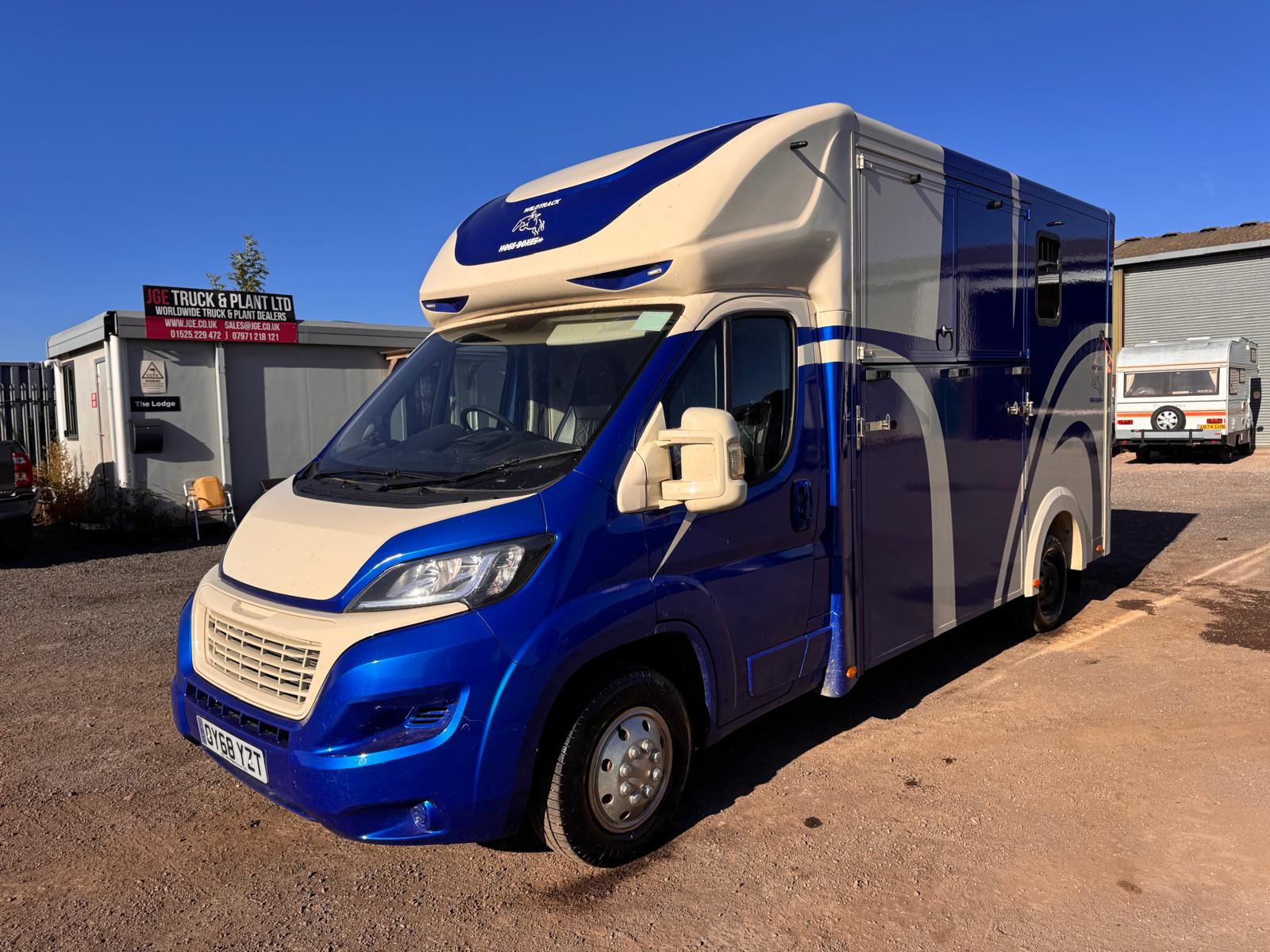 WhatsApp Image 2026-09-21 at 16.22.39
